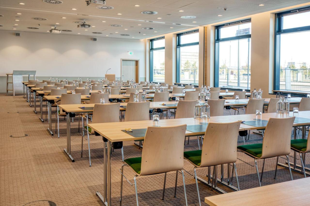 Intercityhotel Berlin Airport Ber Terminal 1 & 2 Schönefeld Exteriér fotografie Meeting room