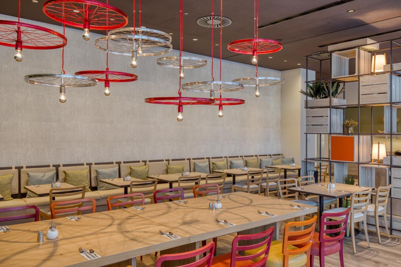 Intercityhotel Berlin Airport Ber Terminal 1 & 2 Schönefeld Exteriér fotografie Restaurant interior design