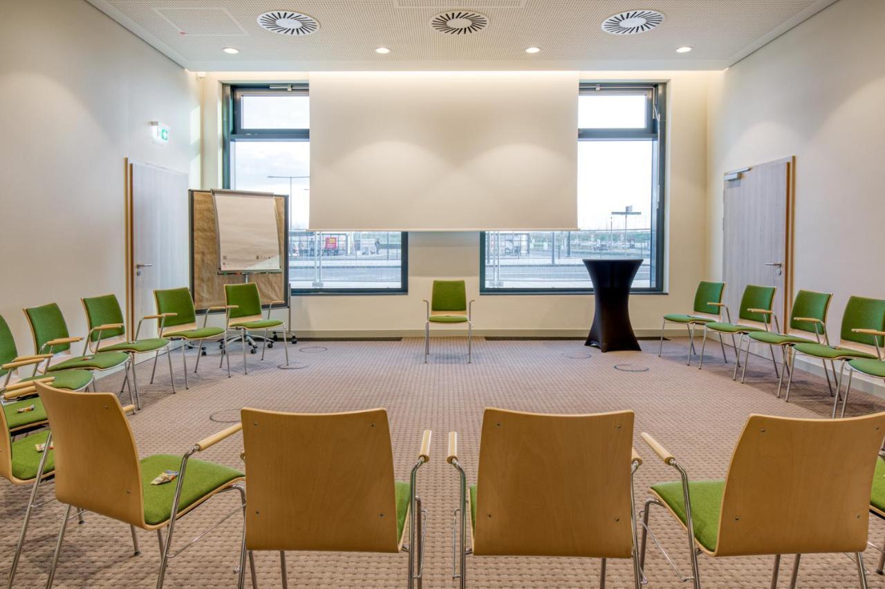 Intercityhotel Berlin Airport Ber Terminal 1 & 2 Schönefeld Exteriér fotografie Meeting room
