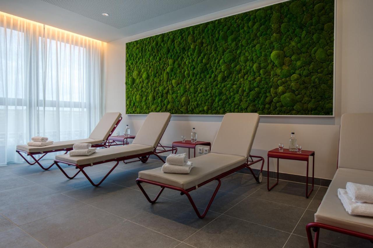 Intercityhotel Berlin Airport Ber Terminal 1 & 2 Schönefeld Exteriér fotografie The interior of the spa